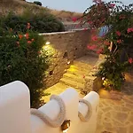 Evilou's House בית הארחה
