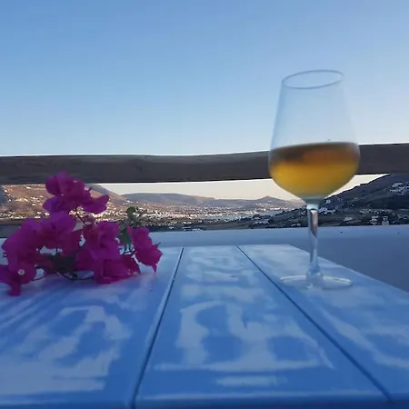 בית הארחה Evilou's House 3*